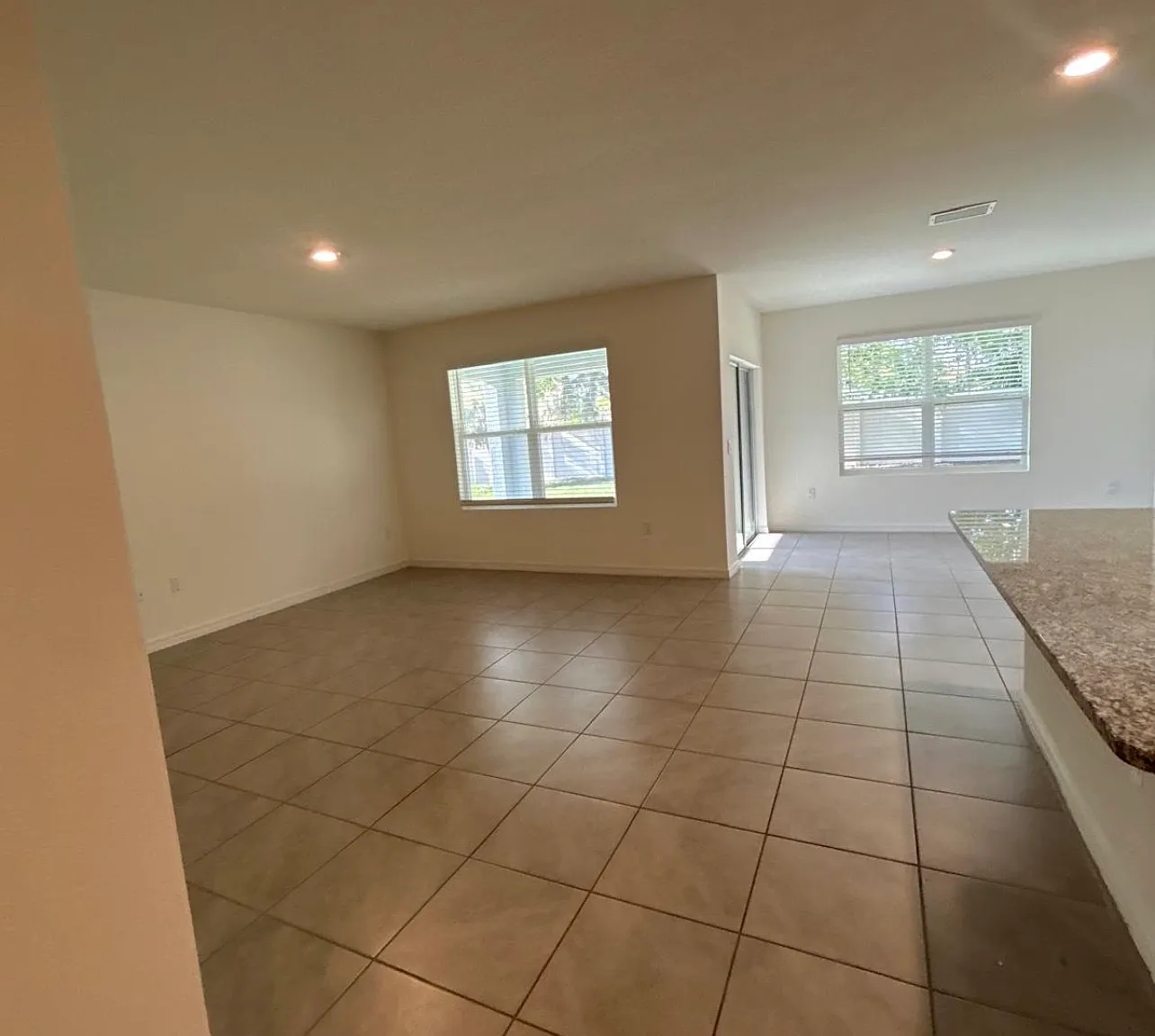 3 bed, 1690 sqft, $2,250 — Photo 1
