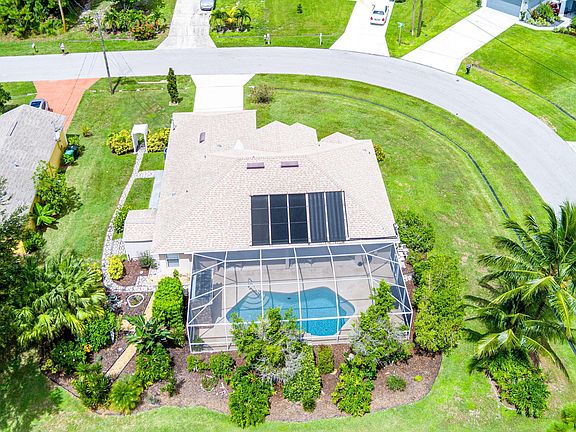 5th image of 1612 SW Penrose Avenue