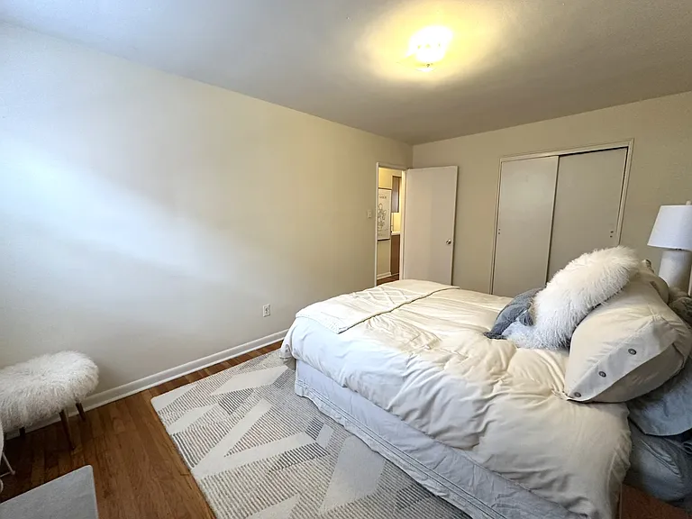 570 N 23rd St — Photo 32