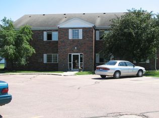 514 S Walnut St #13248381, Elk Pt, SD 57025