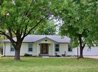 351 S Parkridge Rd, Wichita, KS 67209