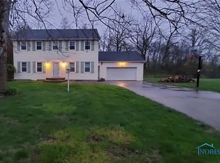 120 Lakeview Dr, Defiance, OH 43512
