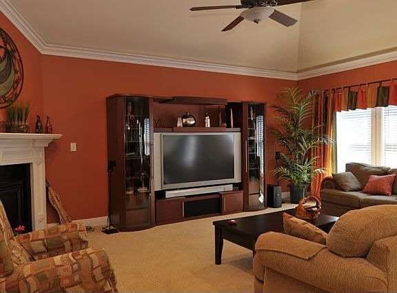 3rd image of 221 Oak Valley Ct