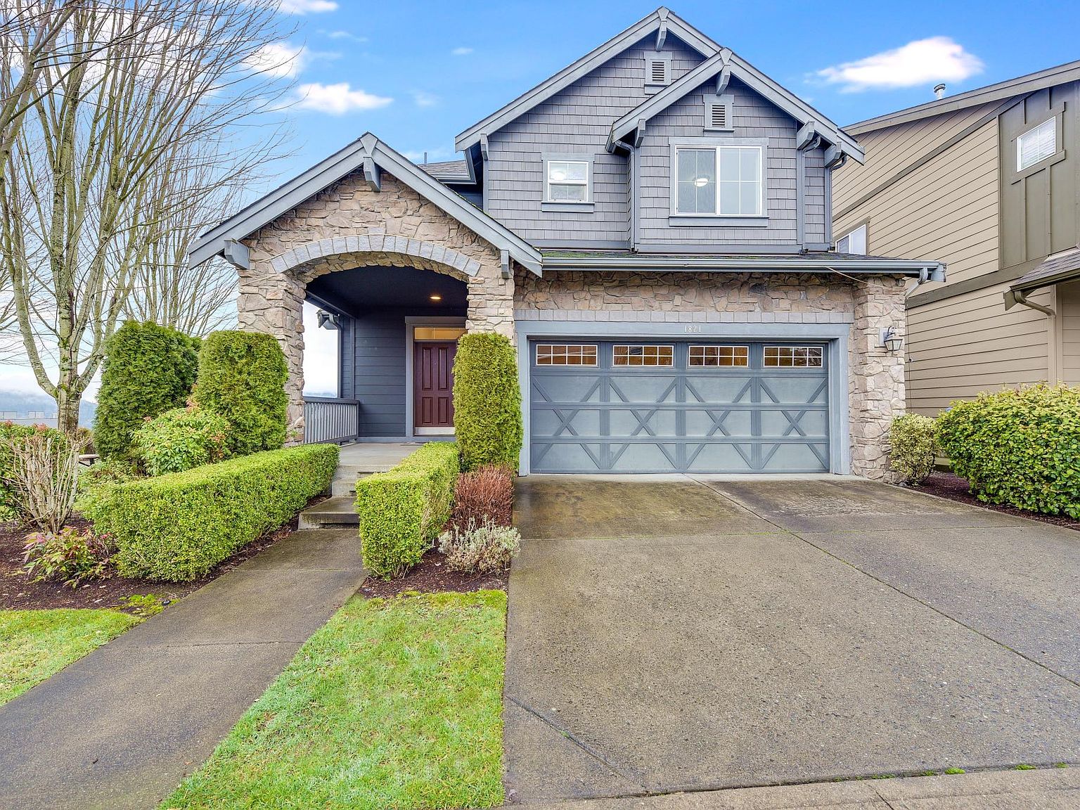 h♡ 1821 10th Ave NE, Issaquah, WA 98029 | Zillow