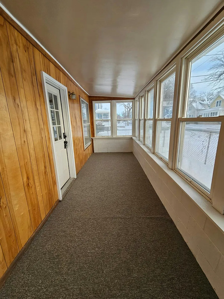 Enclosed porch - 2644 4th St