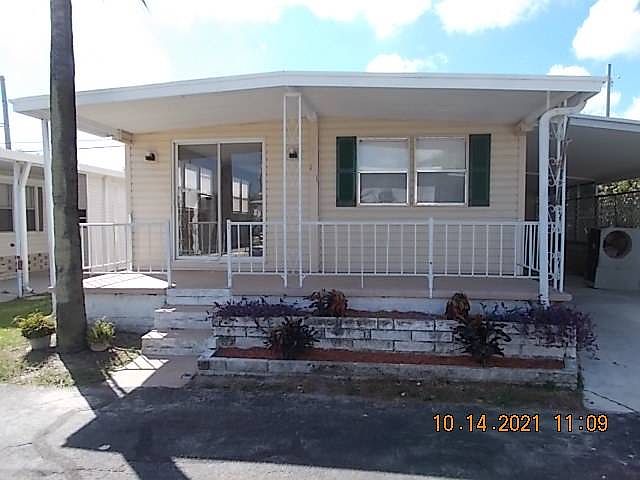 1st image of 2701 34th St N #101