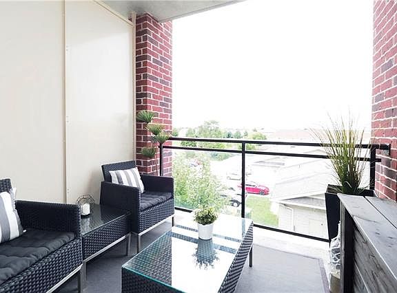 2nd image of 1440 Gordon St #305