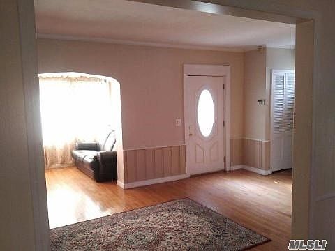 5th image of 88 Holly Ave