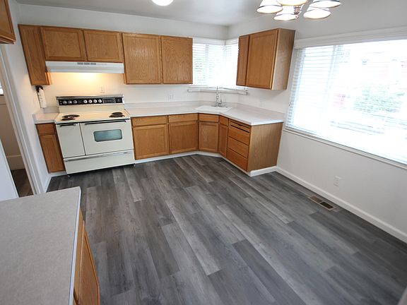 3rd image of 1709 San Miguel Dr