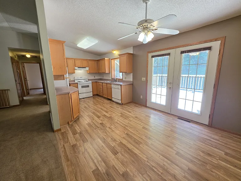 E11975 E Robin Rd — Photo 21