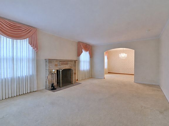 4th image of 6153 N Lenox Ave