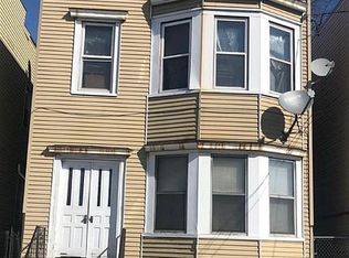 555 1st St, Albany, NY