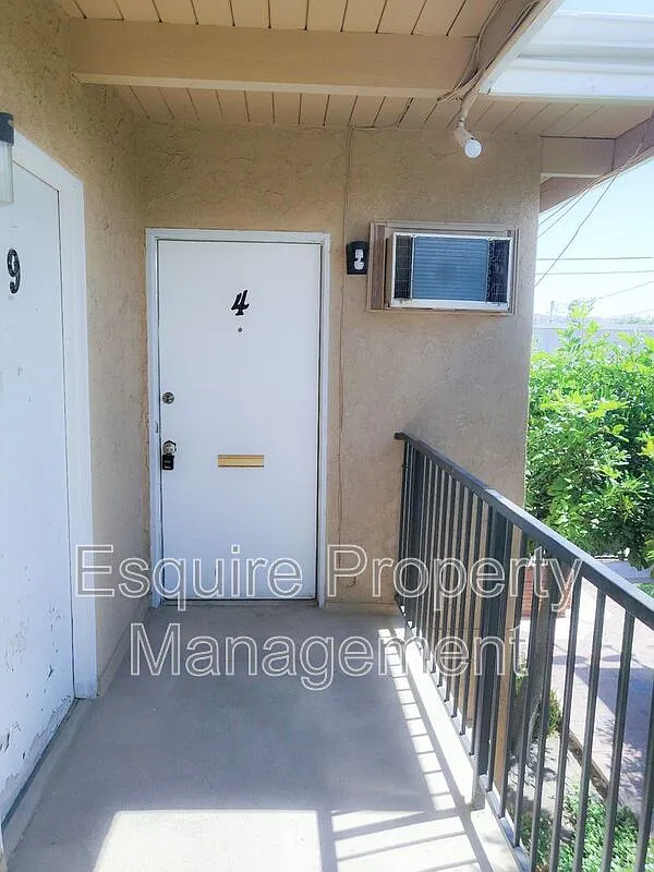 1 bed, 1.0 bath, 700 sqft, $1,850 — Photo 2