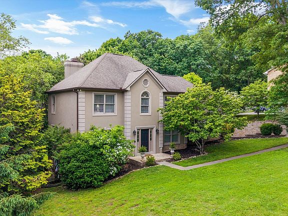 2nd image of 513 Summit Lake Ct