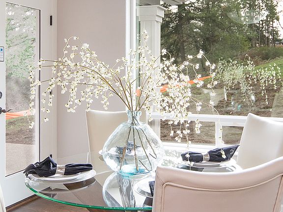 Picture of similar product. Not actual home.