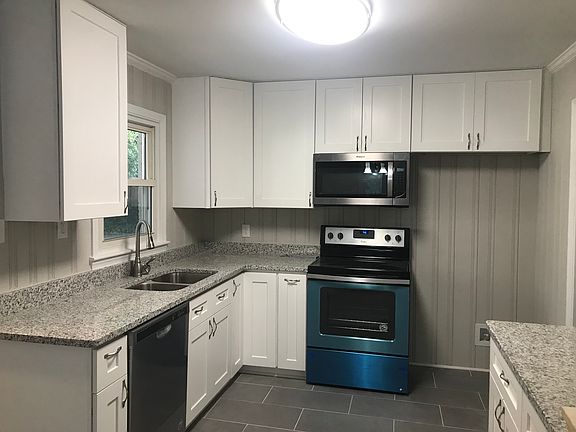 4th image of 223 Westerwood Dr