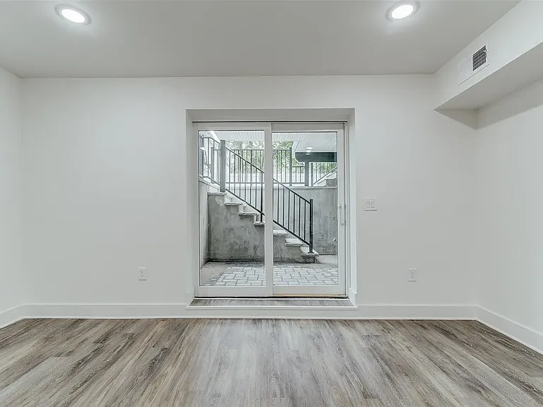29 Gardner Ave #1 — Photo 8
