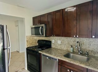 4218 Pine Drop Ln, North Fort Myers, FL 33917
