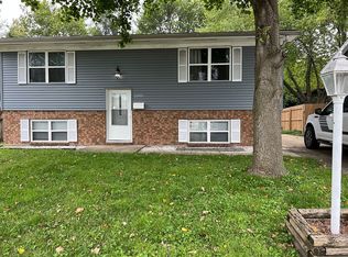 2505 Stokebridge Rd, Springfield, IL 62702