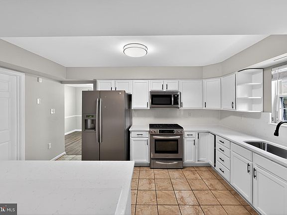 5th image of 5300 Halibut Pl