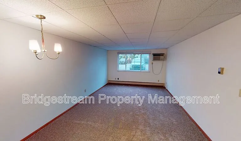 124 Chestnut St #105 — Photo 1
