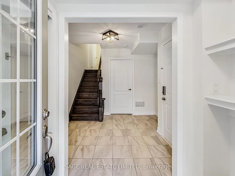 10 Goldeye St — Photo 2