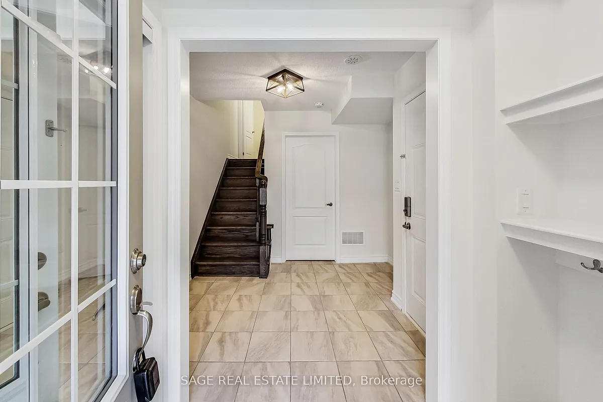 Building Photo - 10 Goldeye St
