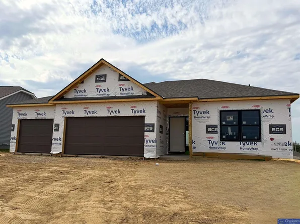 5016 Lawnwood Dr, Papillion, NE 68133