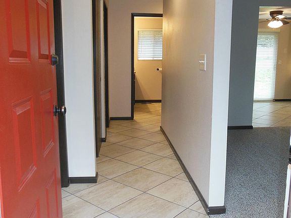 Entry w/ Large Tile Floor