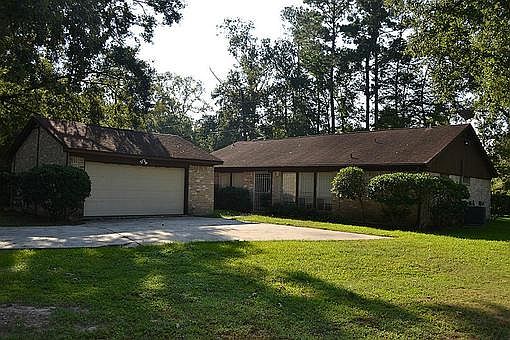 1st image of 15903 Castaway Ct