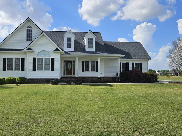 1642 Timberlake Drive, Clinton, NC 28328