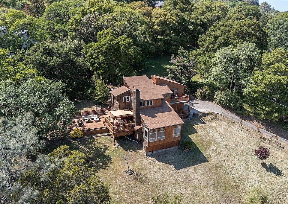 1st image of 245 Circle Oaks Dr