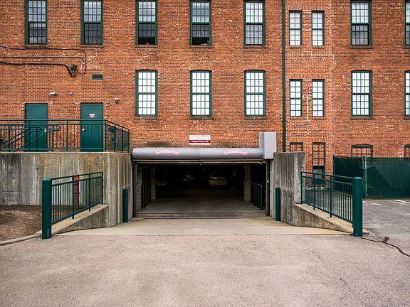 4th image of 589 Atwells Ave Ste 3B