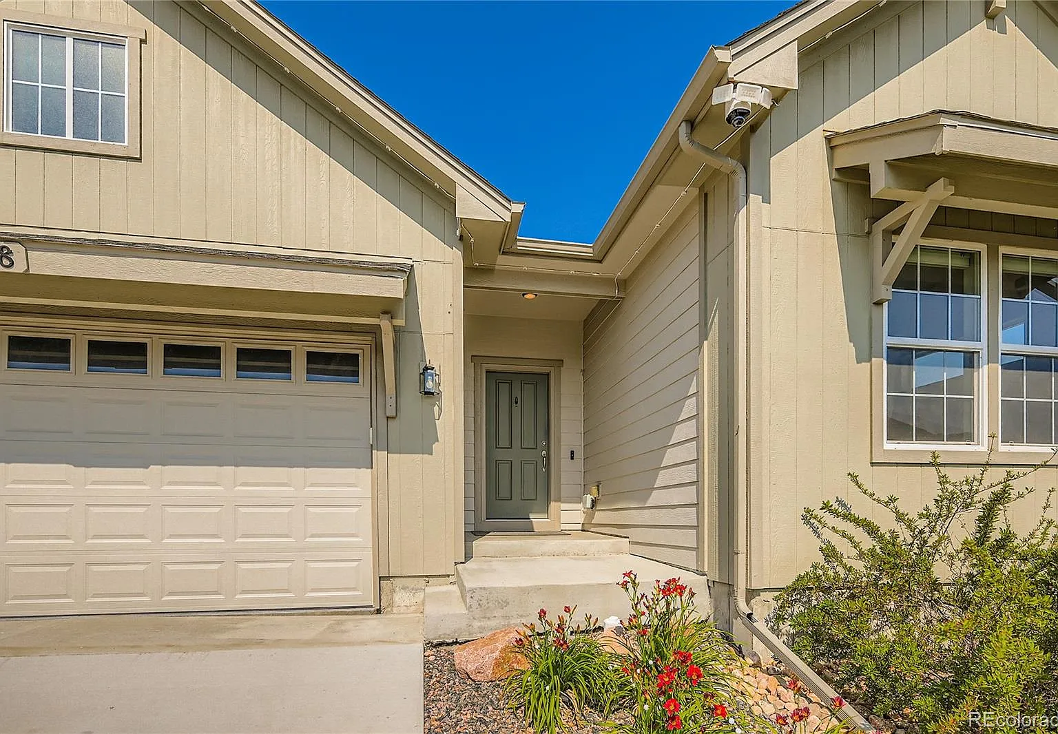 5 bed, 3.0 bath, 3379 sqft, $3,095 — Photo 3