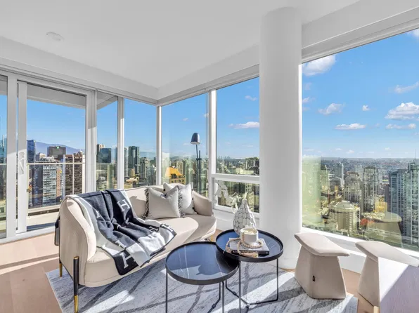 1277 Hornby St #2903, Vancouver, BC V6Z 0G8