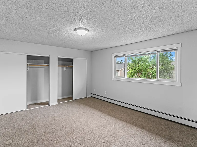 470 Dailey Ave — Photo 6