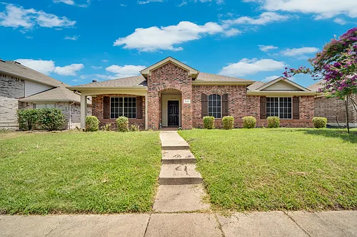2135 Fair Weather Dr Photo 1