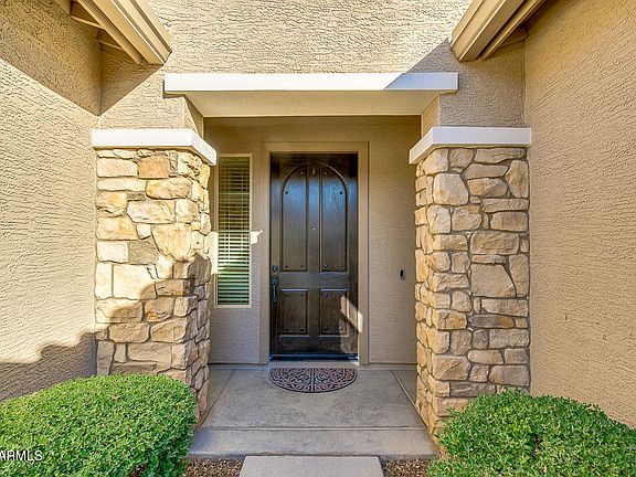 4th image of 2436 E Donato Dr