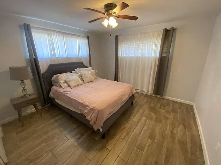 5566 Beechnut St — Photo 9