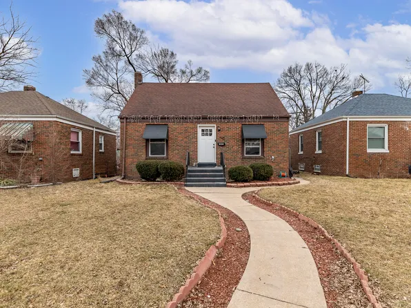 745 Porter St, Gary, IN 46406