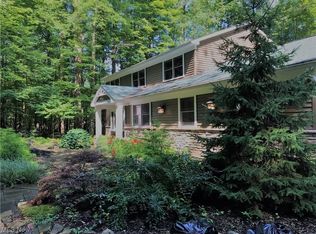 160 Glen Rd, Moreland Hills, OH 44022