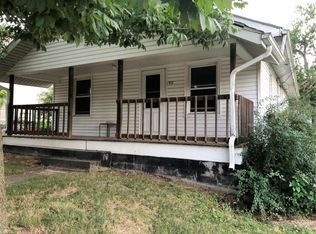 913 Salem Rd, Mount Vernon, IL 62864