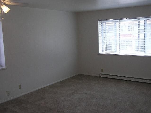 2nd image of 3019 Sutton Blvd