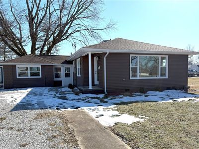 306 N Mulberry St, Farina, IL, 62838
