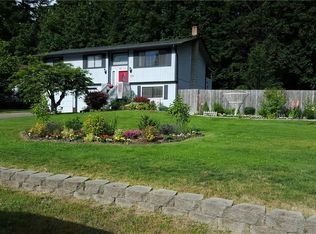 100 NE Riverhill Ln, Belfair, WA 98528