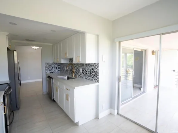 8002 Lagos De Campo Boulevard #B306, Tamarac, FL 33321