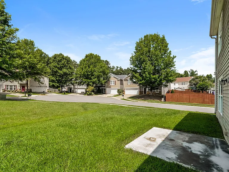 7029 Maple Park Ln — Photo 17
