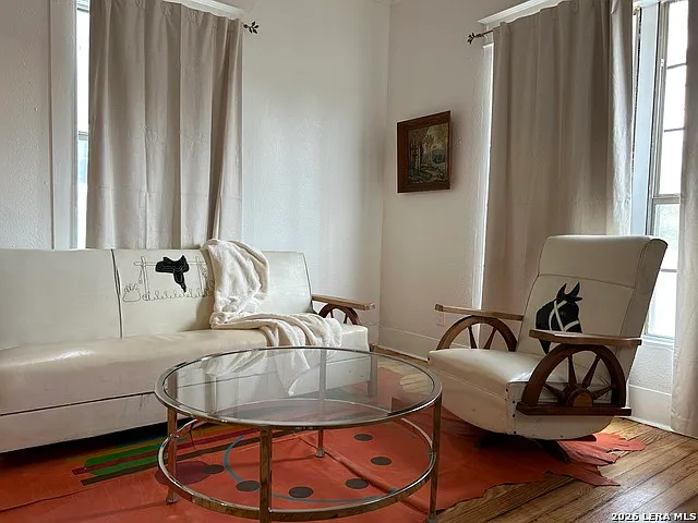2213 N Flores St — Photo 3