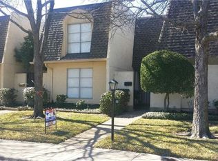 9026 Emberglow Ln, Dallas, TX 75243