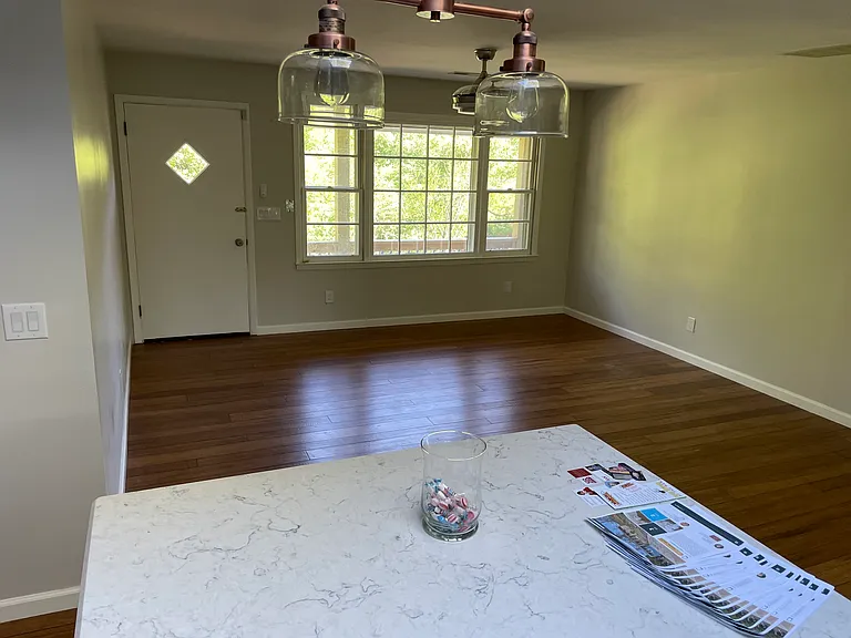 208 E Wynnbrook Dr — Photo 7